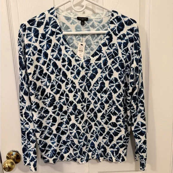 Talbots Navy and White Floral V-Neck Sweater - Picture 3 of 4